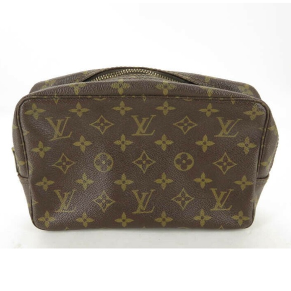 LOUIS VUITTON MONOGRAM TROUSSE TOILLET - Picture 2 of 8